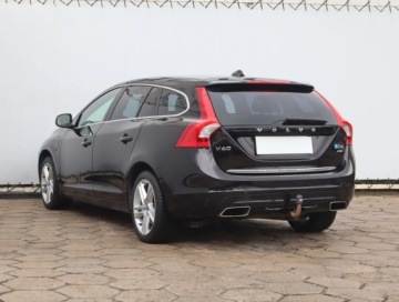 Volvo V60 I 2013 Volvo V60 D6 Plug-in Hybrid, 278 KM, 4X4, zdjęcie 3