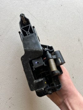 KIA VENGA 9-15 KLIKA DVEŘE LEVÝ ZADNÍ BARVA D5