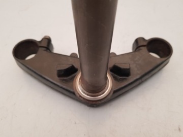 Лаг нижней полки Honda XL 125 Varadero 01-06 2001-2006 Крепление ручки