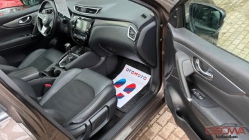 Nissan Qashqai II Crossover Facelifting 1.3 DIG-T 140KM 2021 Nissan Qashqai 1.3DIG-t Tekna skory ledy panorama bi xenon kamery Navi zam, zdjęcie 25