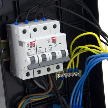 РАСПРЕДЕЛИТЕЛЬНОЕ УСТРОЙСТВО, ПЕРЕНОСНАЯ СТРОИТЕЛЬНАЯ КОРОБКА 32А 16А