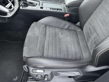 Volkswagen Passat B8 Variant Facelifting 2.0 TDI SCR 200KM 2022 Volkswagen Passat TDI 4Motion 200KM Elegance DSG LED Matrix Harman Kard, zdjęcie 10