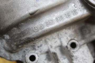 ГОЛОВКА ЦИЛИНДРА ПРАВАЯ SPRINTER 906 3.0 CDI R6420163601