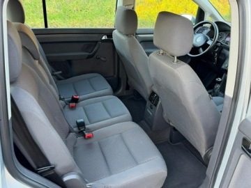 Volkswagen Touran I 1.6 102KM 2006 Volkswagen Touran 1.6 Benzyna 7osób, zdjęcie 8