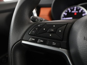 Nissan Micra V 1.0 73KM 2018 Nissan Micra Klimatyzacja Czujniki parkowania, zdjęcie 27