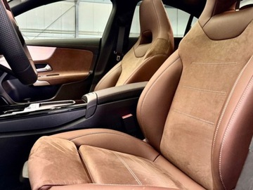 Mercedes CLA C118/X118 Coupe Facelifting 1.3 200 163KM 2024 MERCEDES-BENZ CLA 200 AMG Line Sedan 1.3 (163KM) 2024, zdjęcie 4