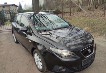Seat Ibiza IV Hatchback 5d 1.4 MPI 85KM 2012 Seat Ibiza SEAT Ibiza IV Ibiza Reference 1.4 Benzyna 86KM, zdjęcie 6