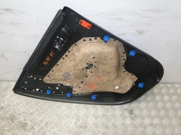 VOLVO XC40 Обивка передней двери