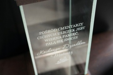 Персонализированная стеклянная свеча с гравировкой святыни БОЖНОЙ МАТЕРИ.