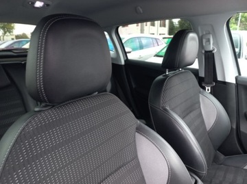 Peugeot 2008 I SUV Facelifting 1.2 PureTech 110KM 2017 Peugeot 2008 Navi Klimatronik Sensor Alu PDC 1.2 Benzyna 110KM, zdjęcie 14