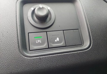 Dacia Duster II SUV Facelifting 1.0 TCe 90KM 2022 Dacia Duster Kamery 360,Comfort ,Salon Polska, Niski przebieg, Bezwypadkow, zdjęcie 19