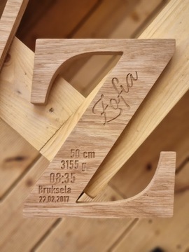 Drewniana litera, metryczka z drewna grawer 25cm, prezent na chrzest roczek
