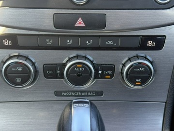 Volkswagen Passat B7 Variant 2.0 TDI CR DPF BlueMotion 140KM 2013 Volkswagen Passat 2.0TDi 140KM DSG 2013r R-Line, zdjęcie 20