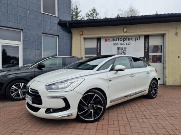 DS 5 Hatchback (Citroen) 2.0 HDi Hybrid4 200KM 2012 Citroen DS5 2.0 HDI SportChip 4x4Hybrid Automat, zdjęcie 2