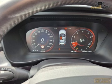 Volvo XC40 Crossover 1.5 T3 163KM 2020 Volvo XC 40 1,5 T3 BENZ 163KM klima elektryka kamera navi alu oplacony 1.5, zdjęcie 13