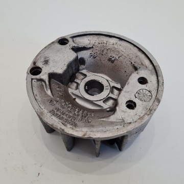 МАГНИТНОЕ КОЛЕСО RYOBI 725R