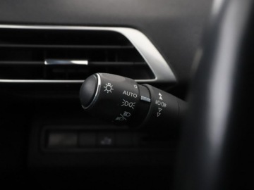 Peugeot 3008 II Crossover 1.6 THP 180KM 2019 Peugeot 3008 GT-Line automat 180KM panorama navi, zdjęcie 38