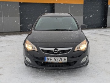 Opel Astra J Sports Tourer 2.0 CDTI ECOTEC 160KM 2010 Opel Astra Klima Navi Tempomat Serwis Gwarancja 2.0 Diesel 160KM, zdjęcie 7