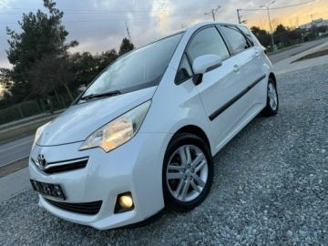 Toyota Verso-S 1.33 Dual VVT-i 99KM 2012 Toyota Verso S .3B 2012r Automat Climatronic Navi