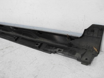 Subaru Outback V накладка на порог слева 14r--