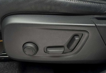 Volvo XC40 Crossover 2.0 D4 190KM 2018 Volvo XC 40 D4 190KM AWD SKORA panorama BLISautomat GWARANCJAHARMANKARDON, zdjęcie 32