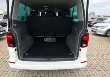 Volkswagen Caravelle T6 2023 Volkswagen Caravelle 2.0 TDI 204KM DSG Comfortline Caravelle 9-osobowy 2.0, zdjęcie 9