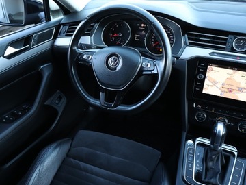 Volkswagen Passat B8 Limousine 1.8 TSI BlueMotion Technology 180KM 2017 VW Passat 1.8 TSI, Salon Polska, Automat, Skóra, zdjęcie 6