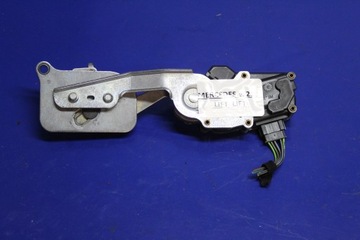 ZAMEK KLAPY BAGAŻNIKA MERCEDES W219 A2117500184