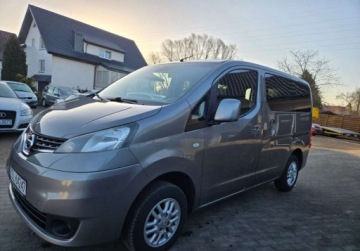 Nissan NV200 Combi 1.5 dCi 110KM 2013 Nissan NV200 Swiezo sprowadzony Zarejestrowany w PL. 7 osob. 1.5 110KM