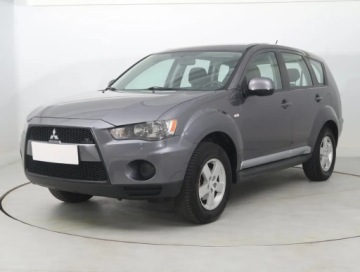 Mitsubishi Outlander II 2.0 MIVEC 147KM 2010 Mitsubishi Outlander 2.0, Salon Polska, zdjęcie 1