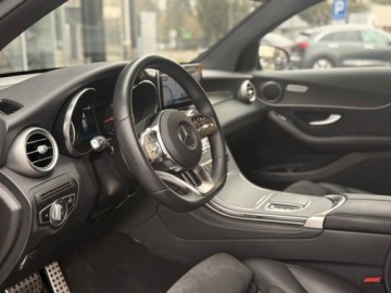 Mercedes GLC C253 2020 Mercedes-Benz GLC 300 4Matic Coupe Salon PolskaFV23AMG Line 2.0 Hybryda, zdjęcie 3