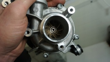 ДОПОЛНИТЕЛЬНЫЙ ВОДЯНОЙ НАСОС MERCEDES OM264