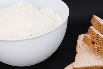 Миска большая с крышкой, 29 см, для салата, чипсов для замеса теста, белая, 6л