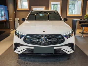 Mercedes GLC C254/X254 Coupe 2.0 300 258KM 2025 GLC Coupe 300 4-Matic AMG Line 2.0 (258KM) 2025, zdjęcie 1