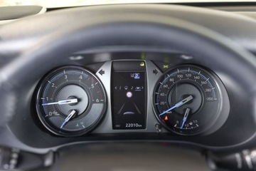 Toyota Hilux VIII Podwójna kabina Facelifting 2.8 D-4D 204KM 2023 Toyota Hilux 2.8 D-4D Double Cab Invincible 4x4 aut 2.8 Diesel 204KM, zdjęcie 35