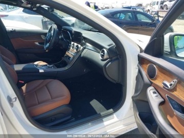 Mercedes Klasa C W205 2020 Mercedes-Benz Klasa C 2020 Mercedes-Benz C-Class C 300 Sedan 2.0 Benzyna, zdjęcie 4