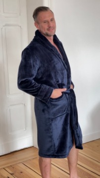 Флисовый халат с вышивкой мужской