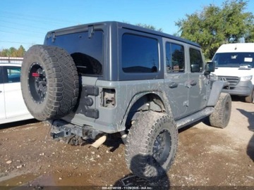 Jeep Wrangler III Unlimited Facelifting 3.6 V6 Pentastar 284KM 2018 Jeep Wrangler 3.6 V6 284 KM, 4x4, Sahara, drobna szkoda, z cieplego Texasu, zdjęcie 3