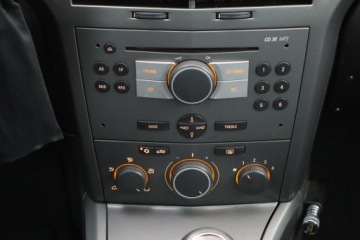 Opel Astra H Hatchback 5d 1.6 Twinport ECOTEC 105KM 2004 Opel Astra 1.6 16V, Salon Polska, Klima, El. szyby, zdjęcie 12