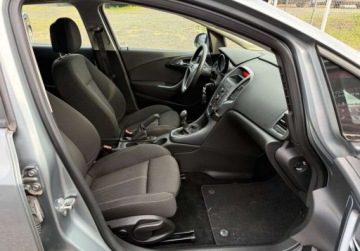 Opel Astra J Sports Tourer Facelifting 1.6 Twinport ECOTEC 115KM 2013 Opel Astra 1 wlasciciel, auto bezwypadkowy, NISKI POTWIERDZONY PRZEBIEG, zdjęcie 15