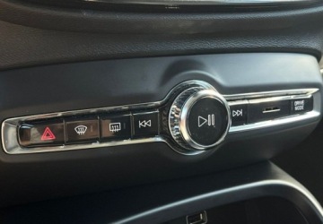 Volvo XC40 Crossover Plug-In 1.5 T5 Plug-in Hybrid 262KM 2021 Volvo XC 40 Plug-In T5 Navi Virtual Parktronic Kamera Led FV23, zdjęcie 22