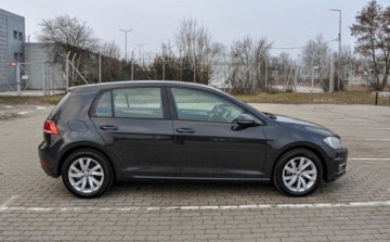 Volkswagen Golf VII Hatchback 3d Facelifting 1.6 TDI-CR DPF BMT 115KM 2017 Volkswagen Golf Lift 2017 r. 126 tys. km 1.6 Diesel 115KM, zdjęcie 4