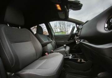 Toyota Yaris III Hatchback 5d Facelifting 2017 1.5 Dual VVT-iE 111KM 2018 Toyota Yaris Selection, Tempomat, Kamera cofania, 2 strefowa klimatyzacja,, zdjęcie 15