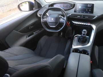 Peugeot 3008 II Crossover 1.2 PureTech 130KM 2019 Peugeot 3008 1.2 PureTech, Navi, Klima, zdjęcie 6