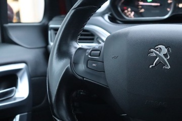 Peugeot 2008 I SUV Facelifting 1.2 PureTech 110KM 2018 Peugeot 2008 1.2 PureTech, Salon Polska, Automat, zdjęcie 16