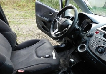 Honda Jazz III 1.4 i-VTEC 100KM 2010 Honda Jazz KLIMATRONIK 1,4 sliczna sprawna zarejestrowana 1wlascicielka, zdjęcie 9