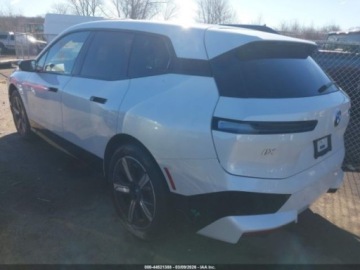 BMW iX 2024 BMW iX xDrive50 2024 Elektryczny 516KM, zdjęcie 3