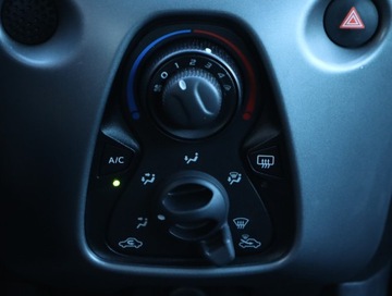 Toyota Aygo II Hatchback 3d Facelifting 1.0 VVT-i 72KM 2021 Toyota Aygo 1.0 VVT-i, Salon Polska, Serwis ASO, zdjęcie 13