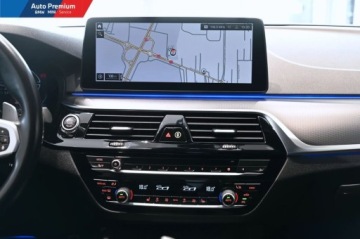 BMW Seria 5 G30-G31 Limuzyna Facelifting 2.0 520d 190KM 2021 BMW Seria 5 520d xDriveFV23M Pakiet SportowyAdaptacyjne Reflektory LED, zdjęcie 14