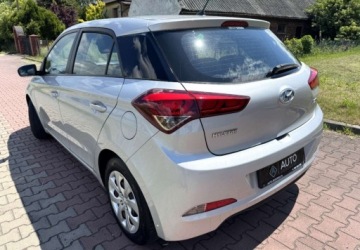 Hyundai i20 II Hatchback 5d 1.2 75KM 2015 Hyundai i20 Benzyna Bezwypadkowy Caly lakier oryginalny Klimatyzacja GWARA, zdjęcie 5